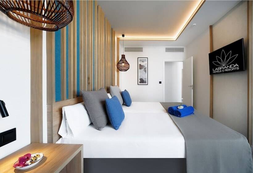Семейный Номер Вид на Бассейн, Labranda Suites Costa Adeje
