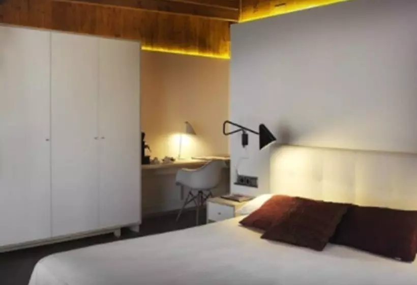 Suite mit Pool, Montsant