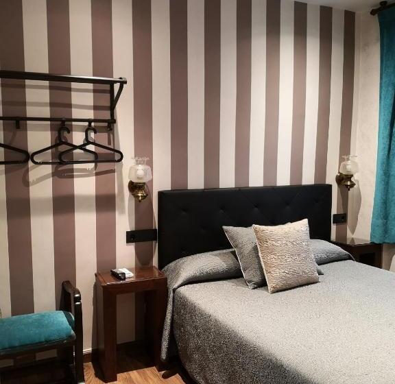 غرفة قياسية, Hostal Plaza