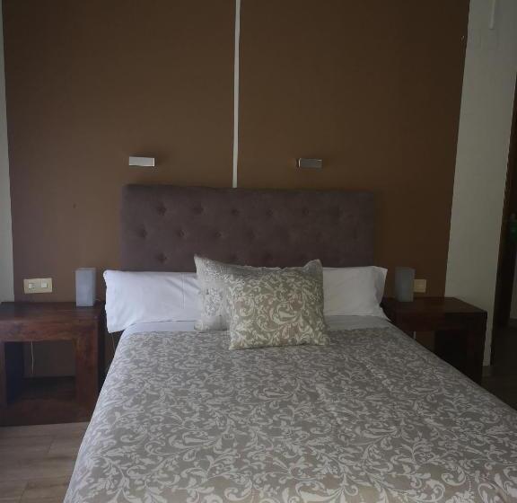 标准间, Hostal Plaza