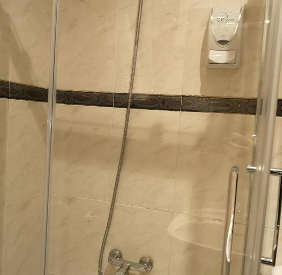 غرفة قياسية ثلاثية, Hostal Plaza