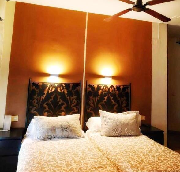 غرفة قياسية, Hostal Plaza