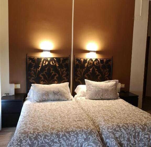 غرفة قياسية, Hostal Plaza