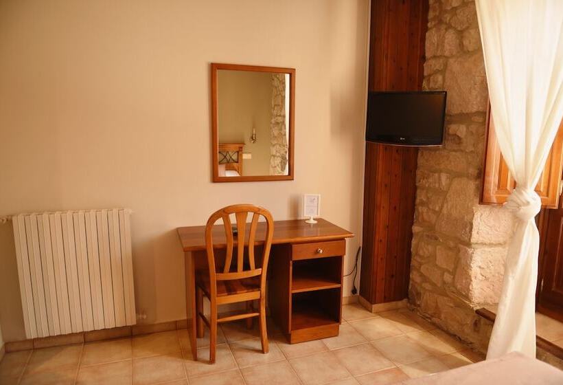 Четырехместный Номер Стандарт, Hostal San Martin