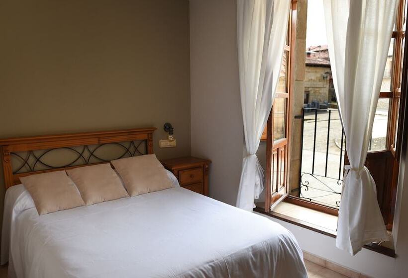 Четырехместный Номер Стандарт, Hostal San Martin