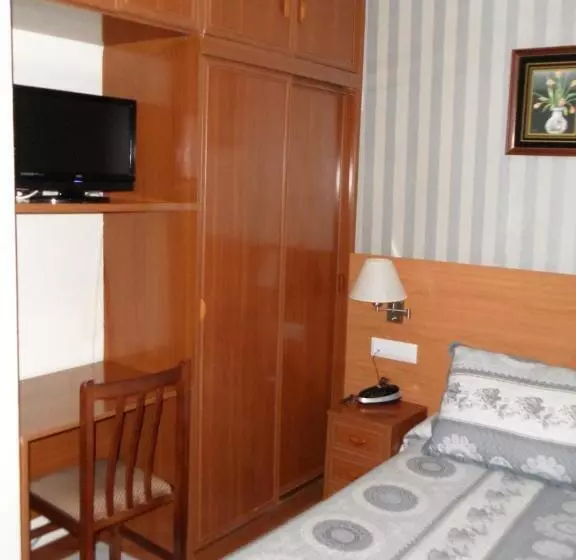 Standard Single Room, Alemar