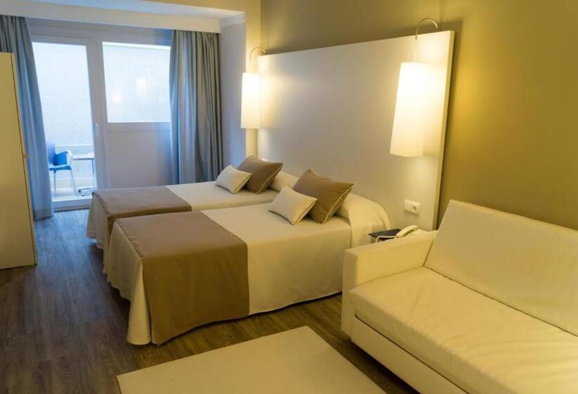 基本间, Canyelles Platja