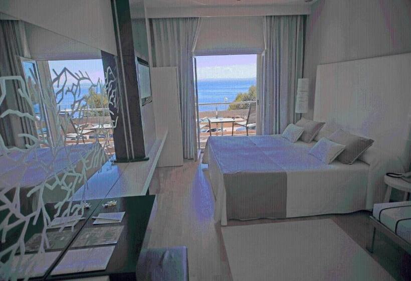 Triple Room Sea View, Canyelles Platja