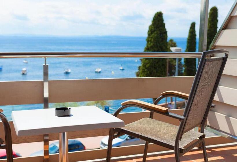 Triple Room Sea View, Canyelles Platja