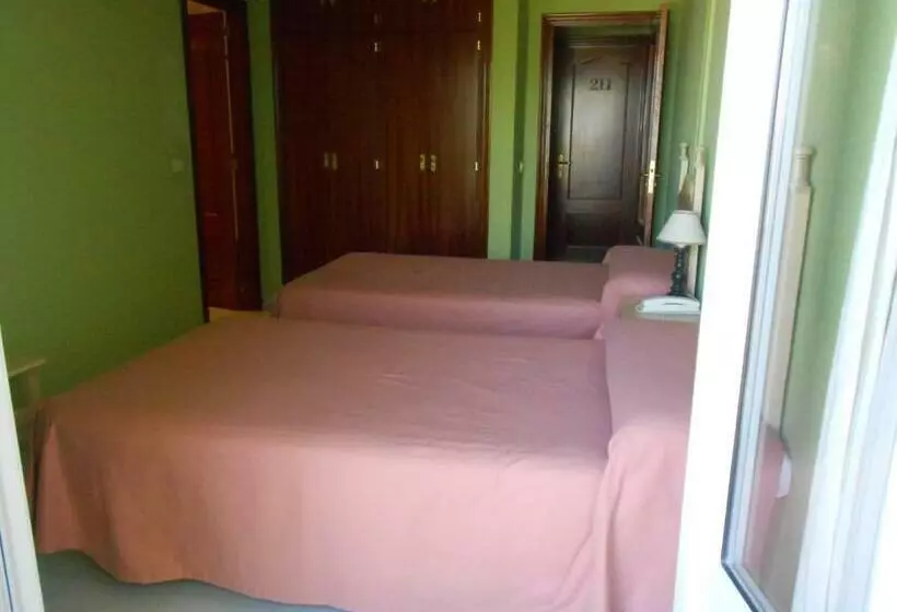 スタンダードルーム, Hostal Burgos