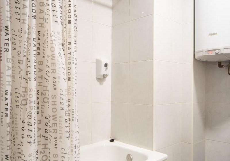 غرفة قياسية, Hostal Uría