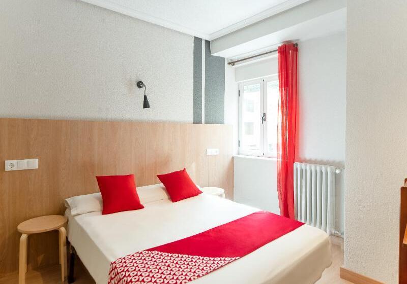 غرفة قياسية, Hostal Uría
