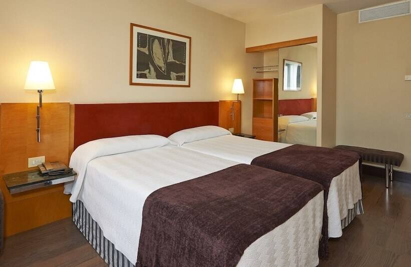 غرفة قياسية, NH Ciutat De Reus