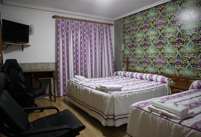 חדר סטנדרט, Plaza