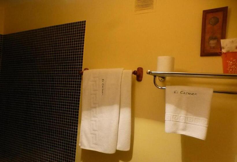 غرفة قياسية, El Carmen