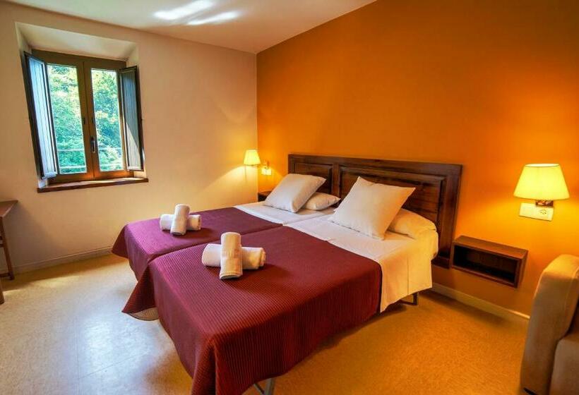 Номер Стандартный с Видом, Santuari De La Salut De Sant Feliu De Pallerols