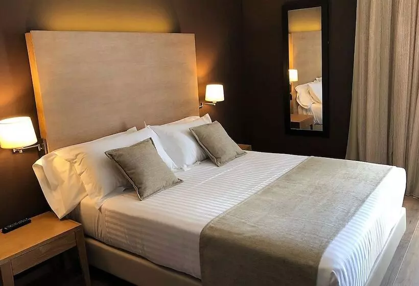 Superior Room with Terrace, Windsor Tossa   Adults Only 16