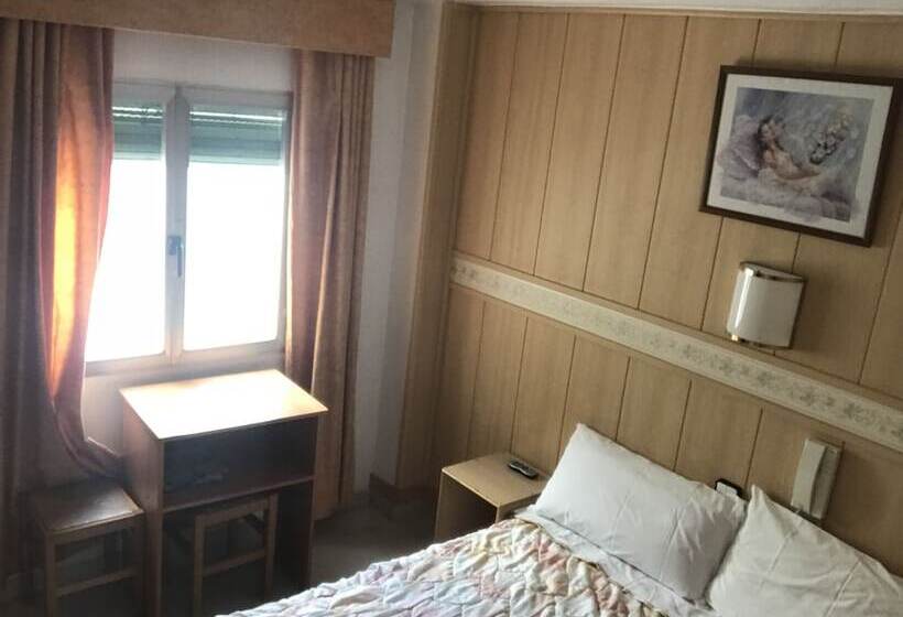 Номер Стандарт, Pensión Venecia