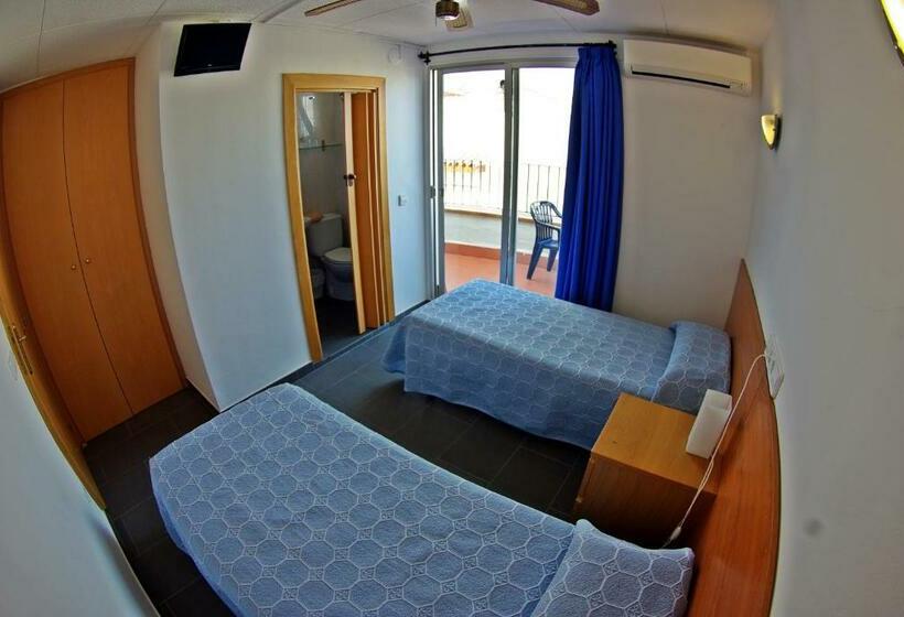 اتاق استاندارد با بالکن, Hostal L'alba