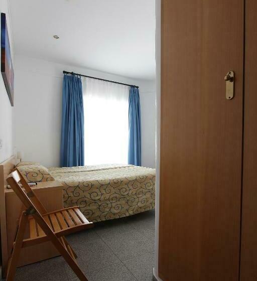 اتاق استاندارد با بالکن, Hostal L'alba