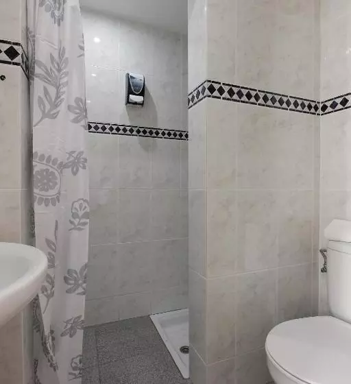 اتاق اکونومی, Hostal L'alba