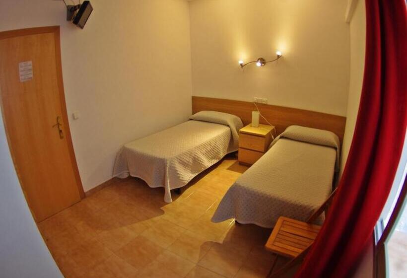 经济房, Hostal L'alba