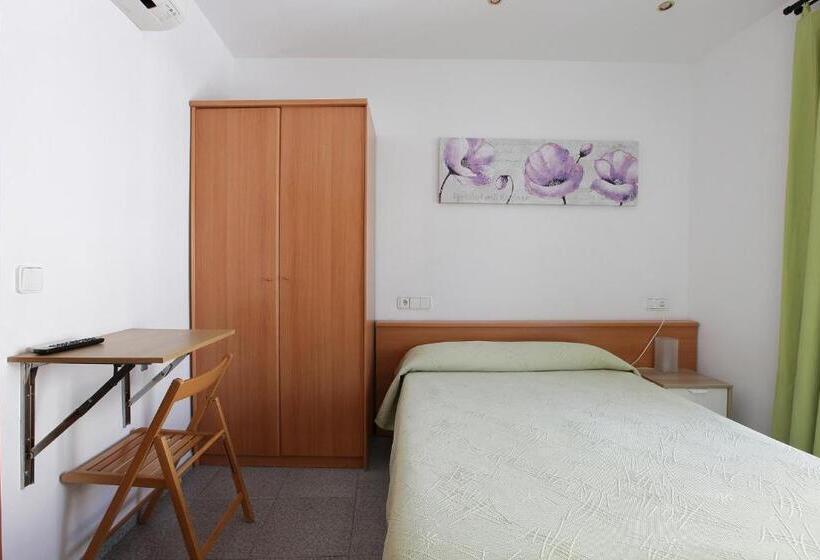 اتاق استاندارد با بالکن, Hostal L'alba