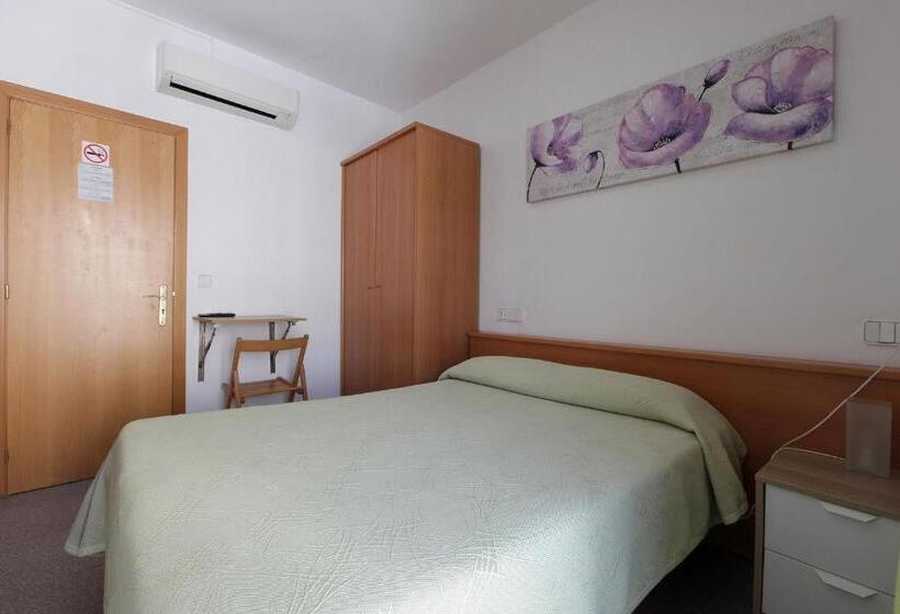 Standard Værelse m. Balkon, Hostal L'alba