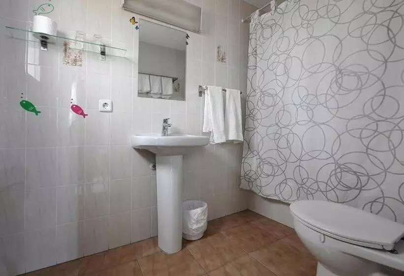 اتاق استاندارد با بالکن, Hostal L'alba