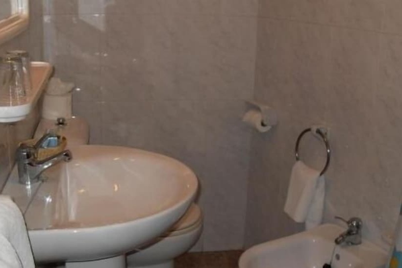 اتاق استاندارد یک نفره, Arboleda