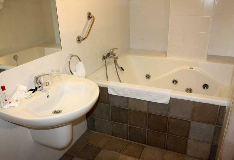 اتاق لوکس با وان آب گرم, Campomar Playa