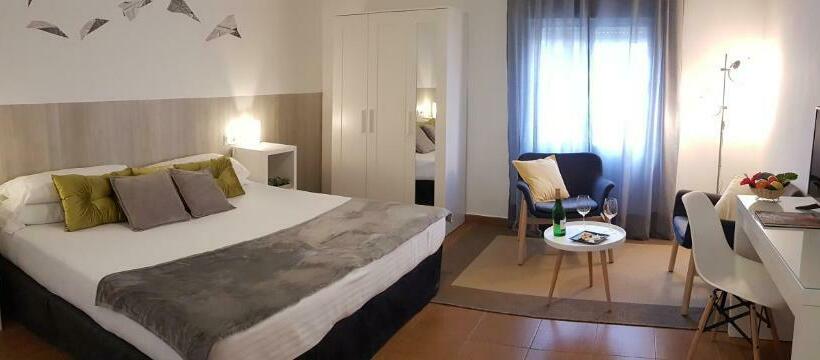 اتاق لوکس با وان آب گرم, Campomar Playa