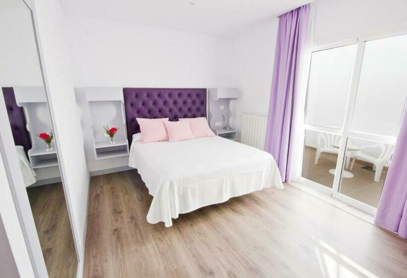 اتاق لوکس با وان آب گرم, Campomar Playa