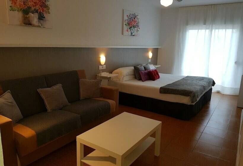 اتاق لوکس با وان آب گرم, Campomar Playa