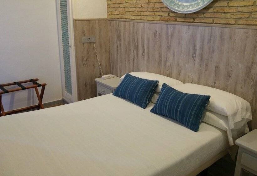 标准单人间, Campomar Playa