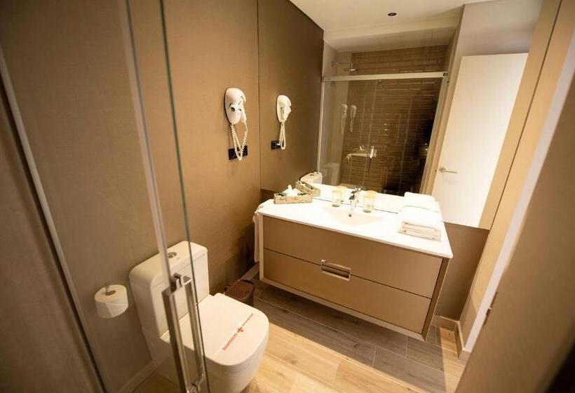 스탠다드 룸 풀장 전망, Diufain