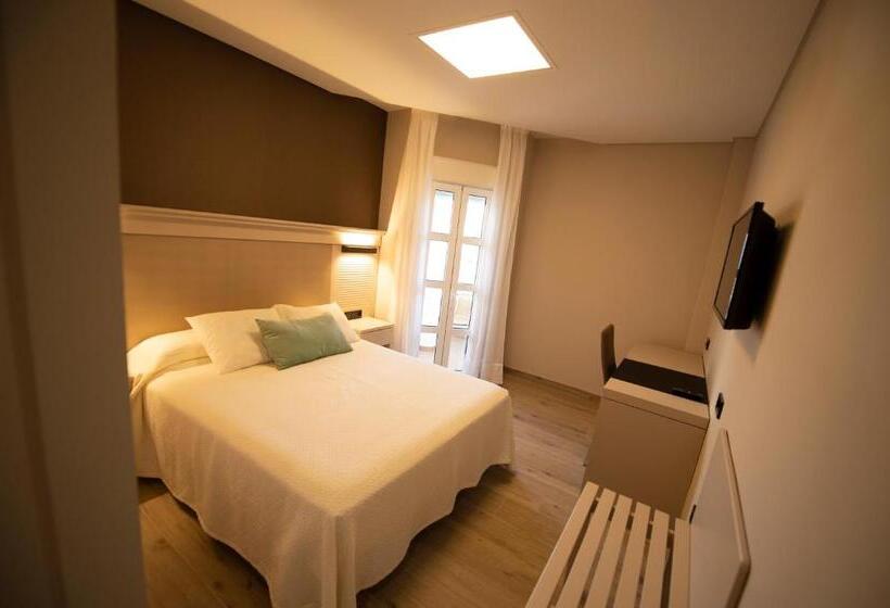 스탠다드 룸 풀장 전망, Diufain