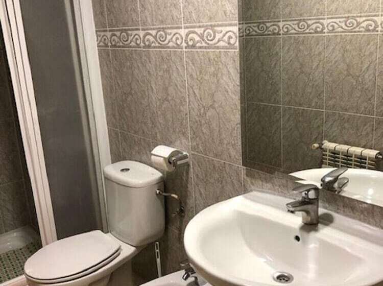 Трехместный Номер Комфорт, Gil