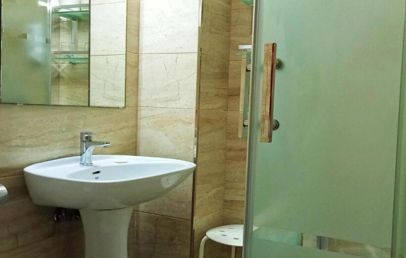 Quarto Estandar, Hostal Bahia