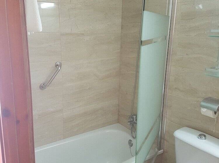 스탠다드 룸, Hostal Bahia
