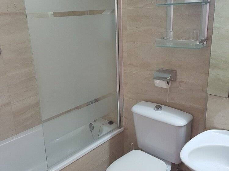 Quarto Estandar, Hostal Bahia