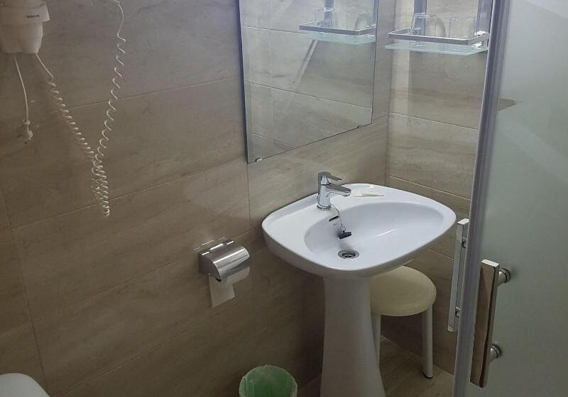 Quarto Estandar, Hostal Bahia