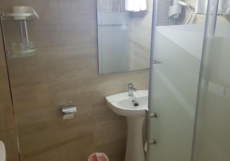 Quarto Estandar, Hostal Bahia