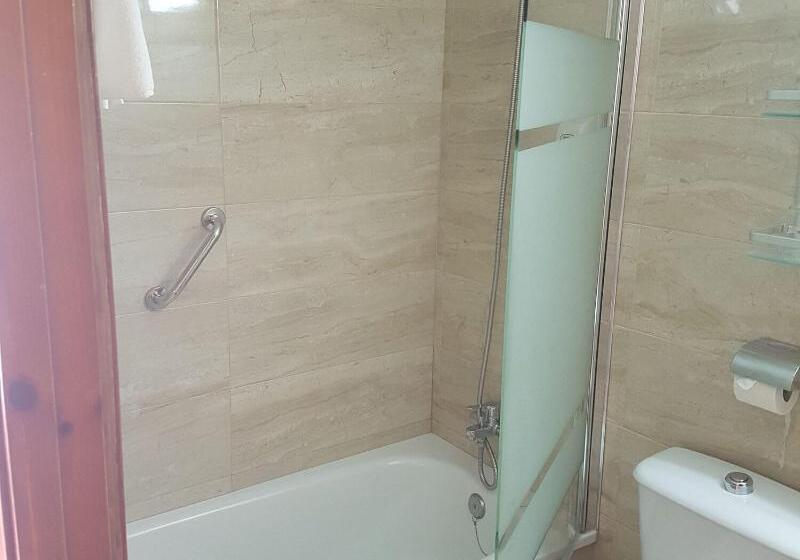 Quarto Estandar, Hostal Bahia