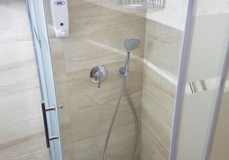 Quarto Estandar, Hostal Bahia