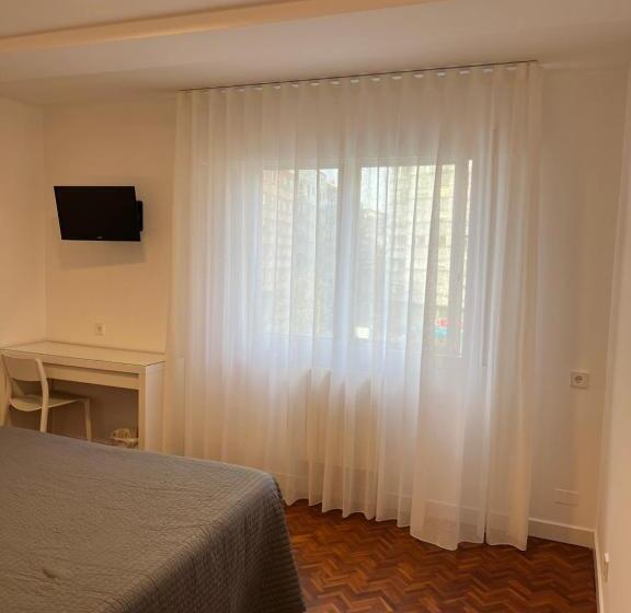 חדר דלוקס, Hostal Charo Ii