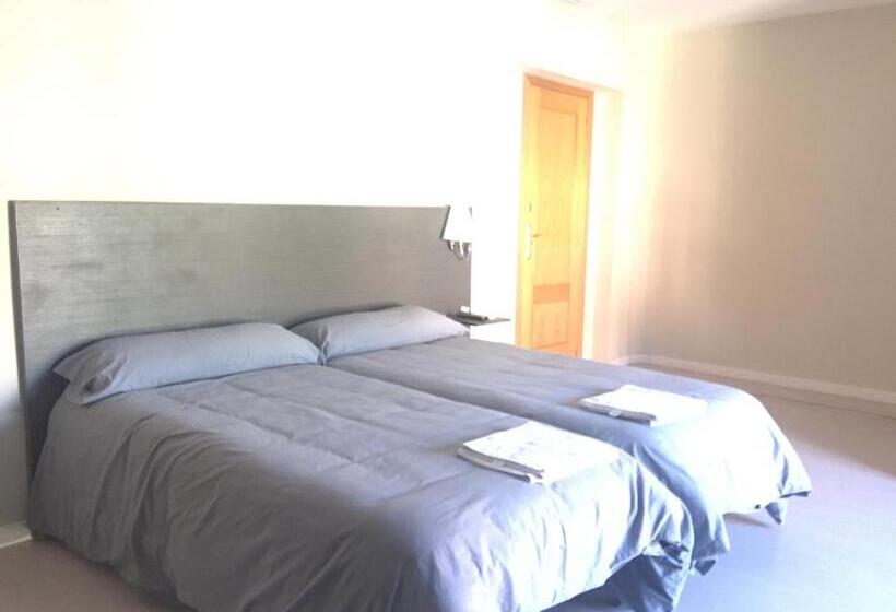 غرفة قياسية, Hostal La Estación