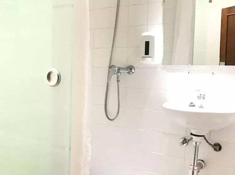 اتاق استاندارد یک نفره, Hostal La Mexicana