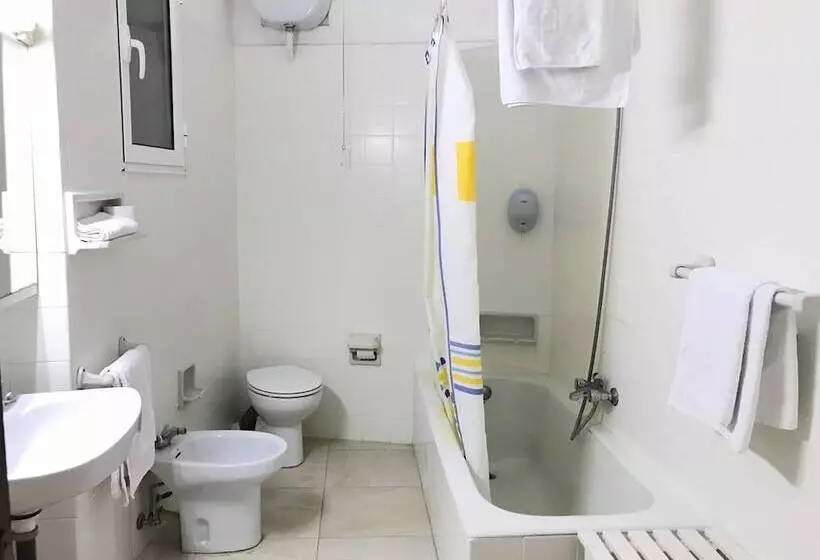اتاق استاندارد سه نفره, Hostal La Mexicana
