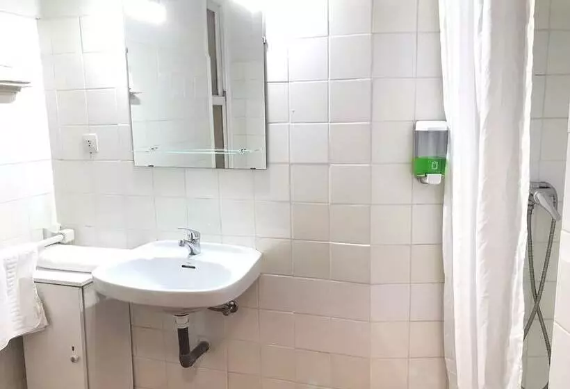 اتاق اکونومی, Hostal La Mexicana